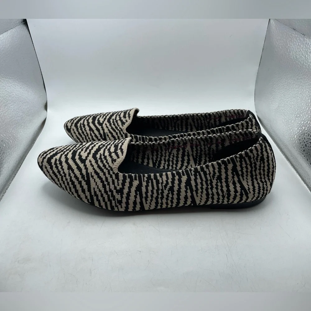 Skechers Cleo knotty kitty Women's Flats size 8.5